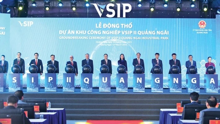 Chủ tịch Quốc hội Trần Thanh Mẫn dự lễ động thổ Khu công nghiệp VSIP II Quảng Ngãi