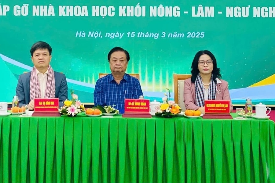 Phó Chủ tịch Quốc hội Lê Minh Hoan gặp gỡ nhà khoa học khối nông - lâm - ngư nghiệp