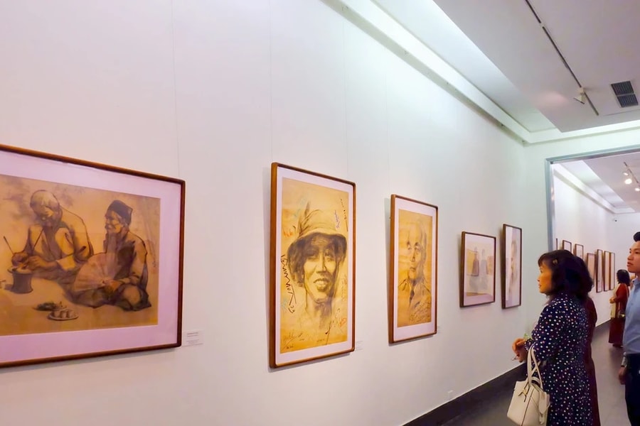 Hiện thực chiến tranh và khát vọng hòa bình