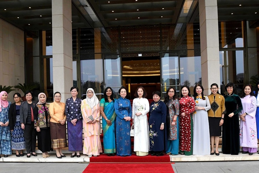 Phu nhân Chủ tịch Quốc hội Trần Thanh Mẫn tiếp Nhóm Phụ nữ Cộng đồng ASEAN