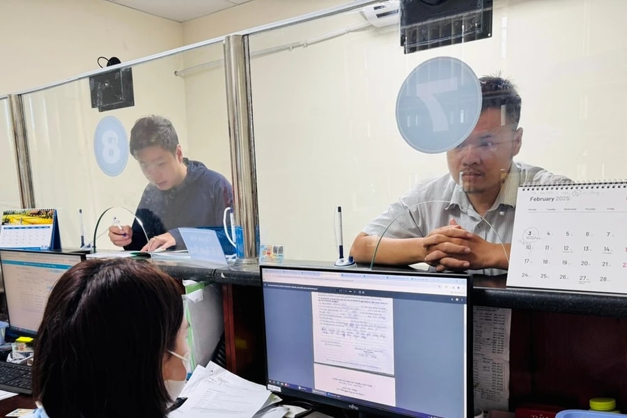 BHXH Khu vực V được tổ chức thành 8 phòng nghiệp vụ và 6 BHXH cấp huyện