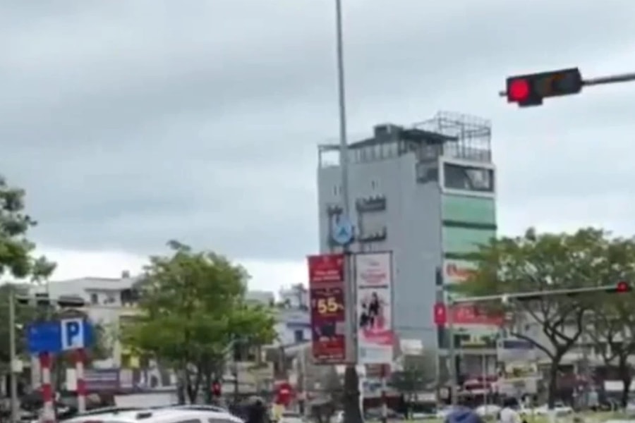 Đà Nẵng xử lý đoàn siêu xe vượt đèn đỏ giữa trung tâm thành phố