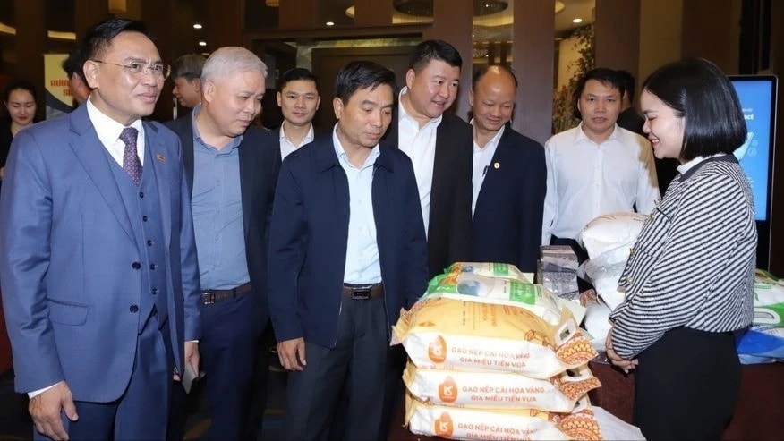 Đồng hành, thấu hiểu và chia sẻ