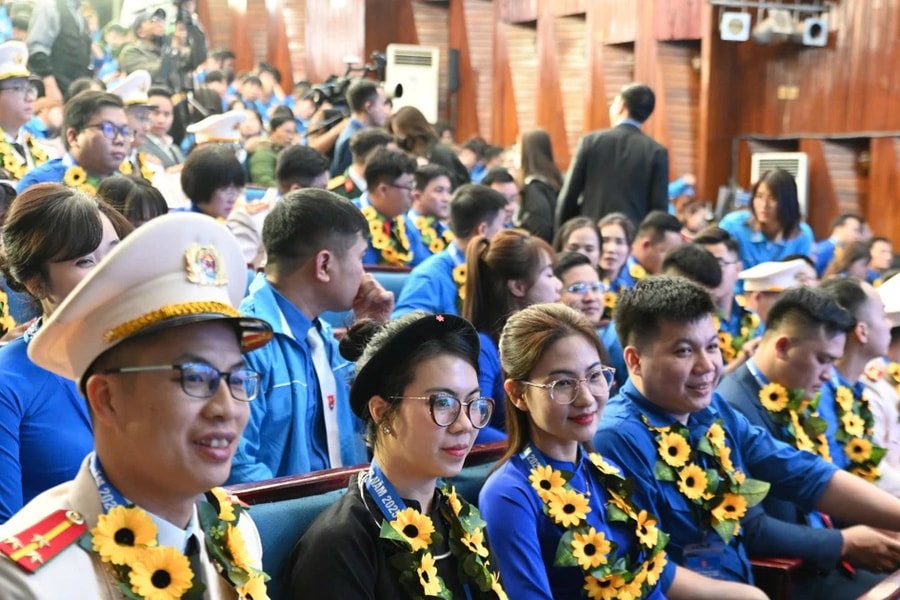 Tuyên dương trao Giải thưởng Lý Tự Trọng tới 100 cán bộ Đoàn xuất sắc