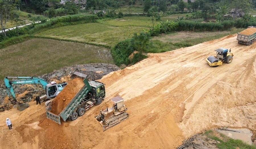 Hà Giang: Công ty TNHH MTV xây dựng Nam Hải liên tiếp trúng nhiều gói thầu "sát giá", tỷ lệ tiết kiệm ngân sách dưới 1% 