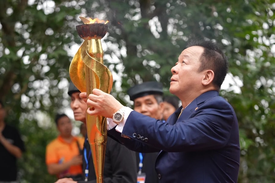 Ngọn lửa tự hào của SHB và T&T