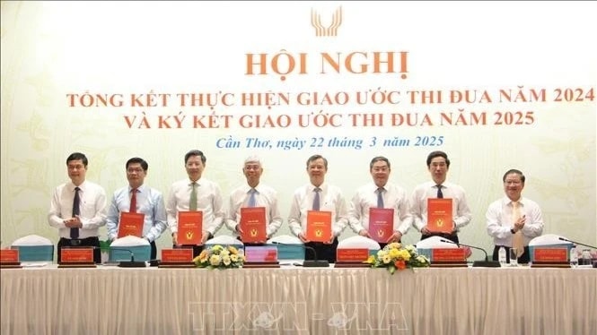Sáu thành phố trực thuộc Trung ương ký kết giao ước thi đua năm 2025