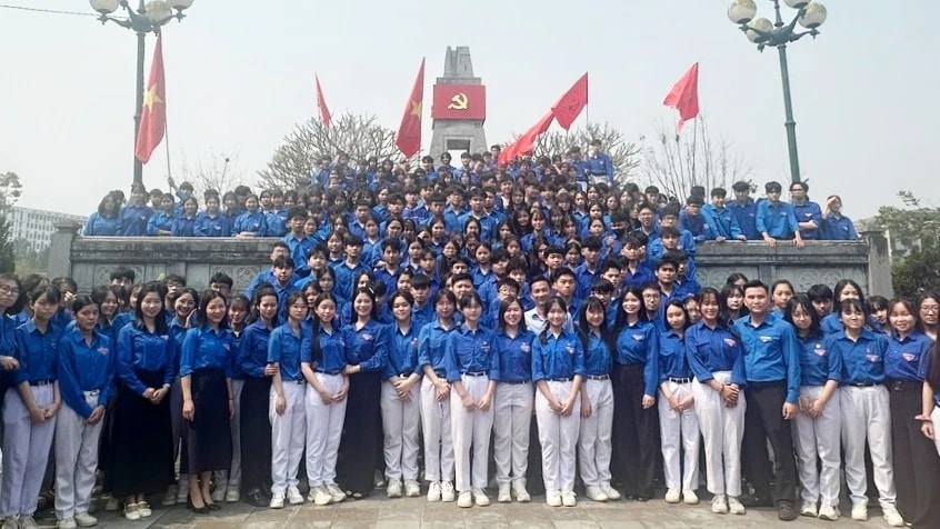 Thành phố Lào Cai: Kết nạp gần 1.000 đoàn viên mới tại các địa chỉ đỏ