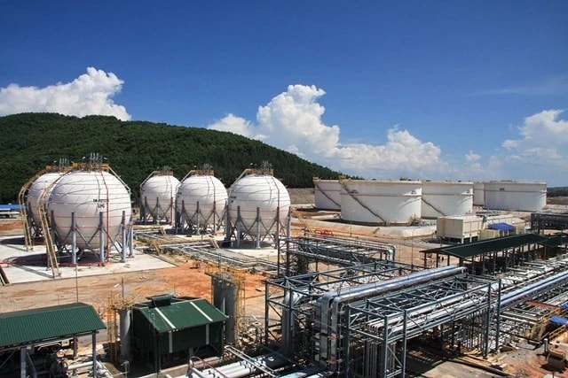 Lọc hoá dầu Bình Sơn chi hơn 11 tỷ đồng cho gói thầu 'mua tàu Lọc dầu 04'