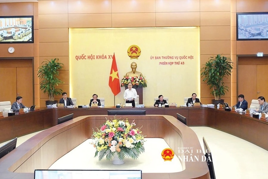 NGHỊ QUYẾT Về việc phê chuẩn kết quả bầu Phó Trưởng Đoàn đại biểu Quốc hội chuyên trách khóa XV tỉnh Phú Yên