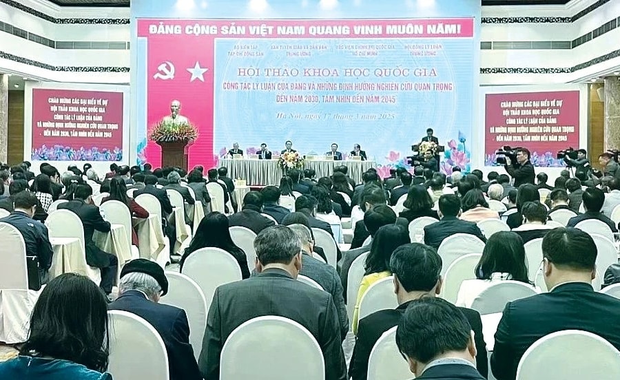 Tổng kết thực tiễn, nghiên cứu lý luận - nền tảng cho mọi quyết sách