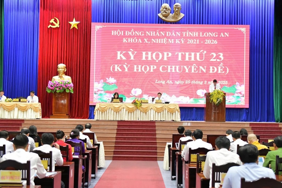 Thông qua 8 nghị quyết quan trọng tại Kỳ họp thứ 23