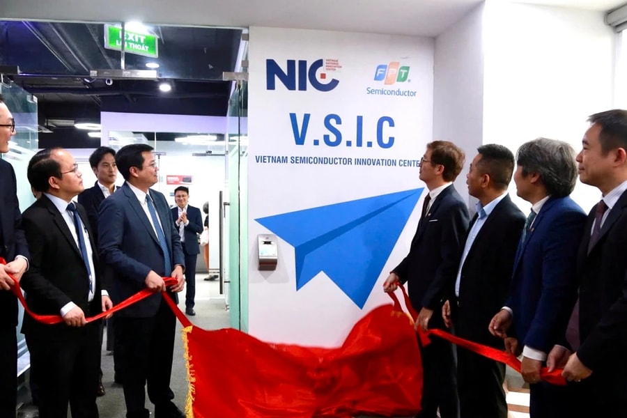 Khai trương Trung tâm Ươm tạo và phát triển bán dẫn