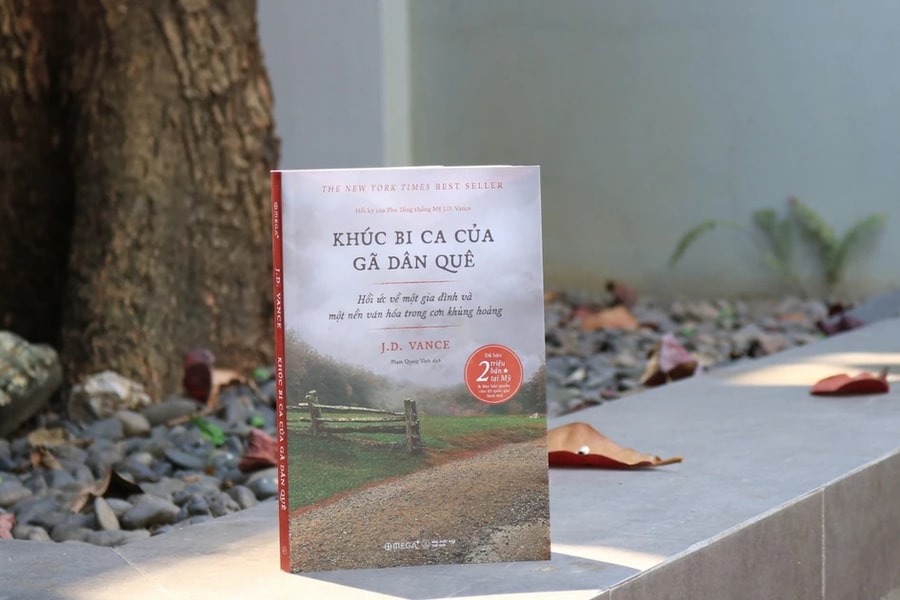 "Khúc bi ca của gã dân quê" - hồi ký của Phó Tổng thống Mỹ J.D.Vance