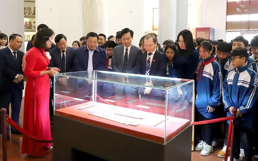 Văn hóa Hùng Vương trong dòng chảy văn minh sông Hồng