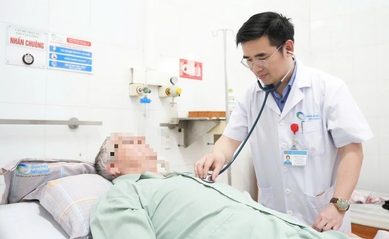 Cấp cứu thành công ca bệnh người nước ngoài bị nhồi máu cơ tim cấp nguy kịch