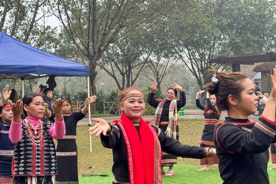 Tái hiện sắc màu văn hóa các dân tộc Việt Nam