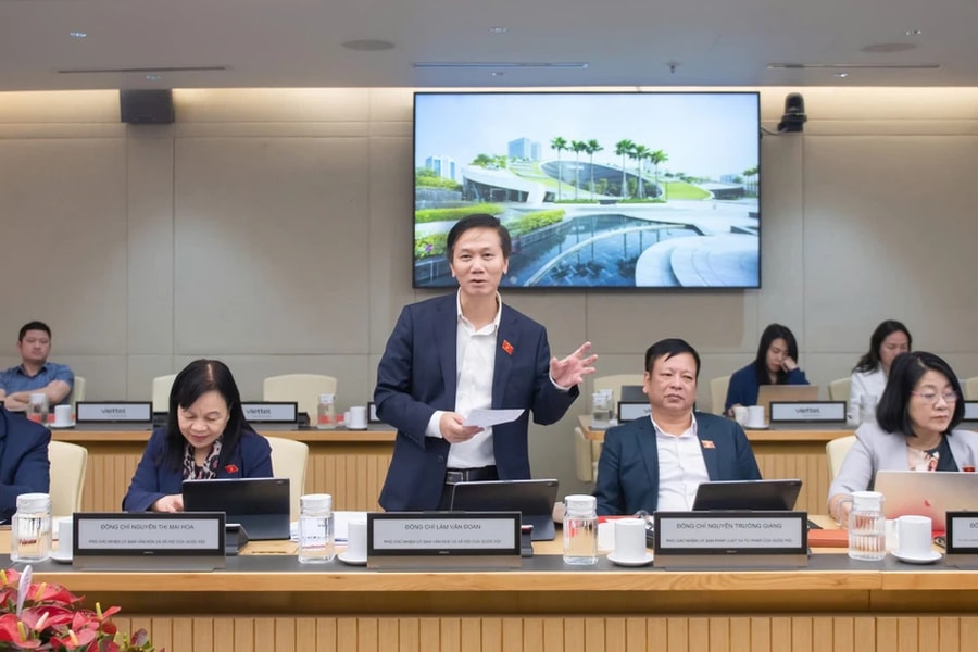 Xây dựng chính sách “visa nhân tài” để thu hút Việt kiều, người nước ngoài trình độ cao