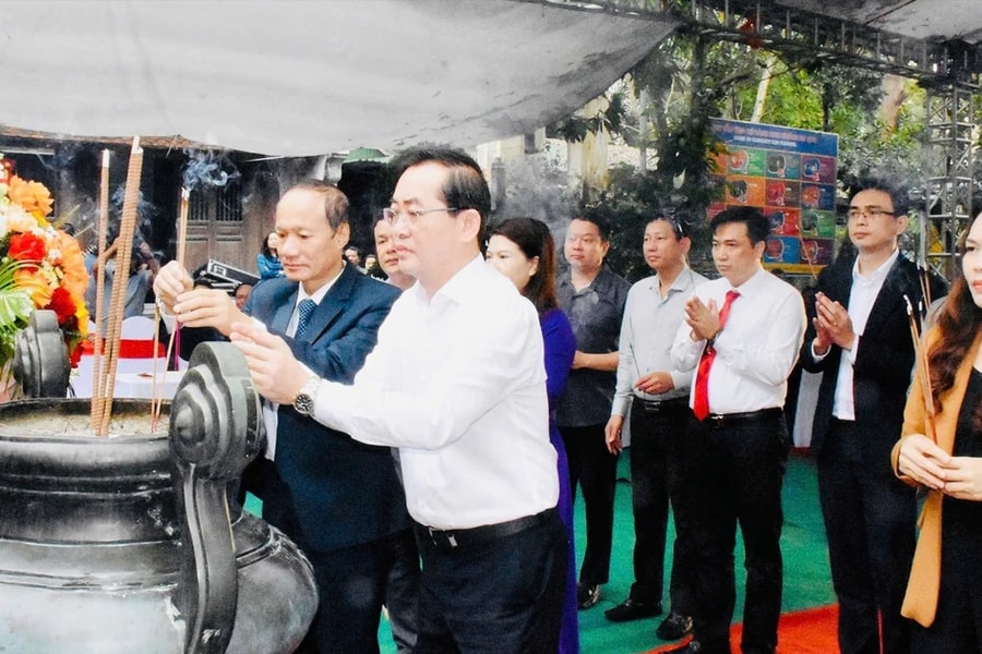 Lễ Giỗ Tổ Hùng Vương tại đền Hồng Sơn, Nghệ An 