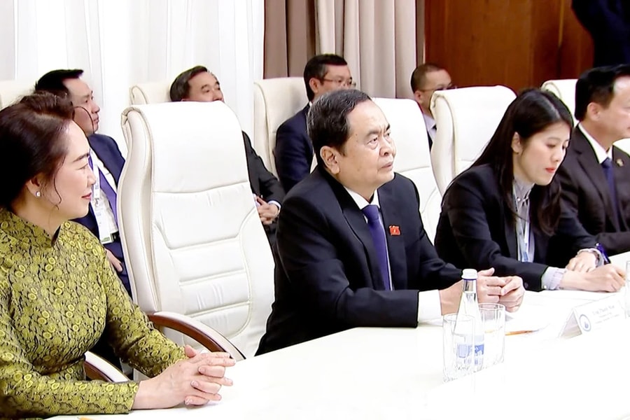 Chủ tịch Quốc hội Trần Thanh Mẫn và Phu nhân thăm Đại học Phương Đông Tashkent, Uzbekistan