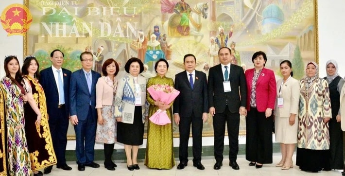 Chủ tịch Quốc hội Trần Thanh Mẫn: Các bạn sinh viên đang góp phần thắt chặt tình hữu nghị Việt Nam và Uzbekistan 