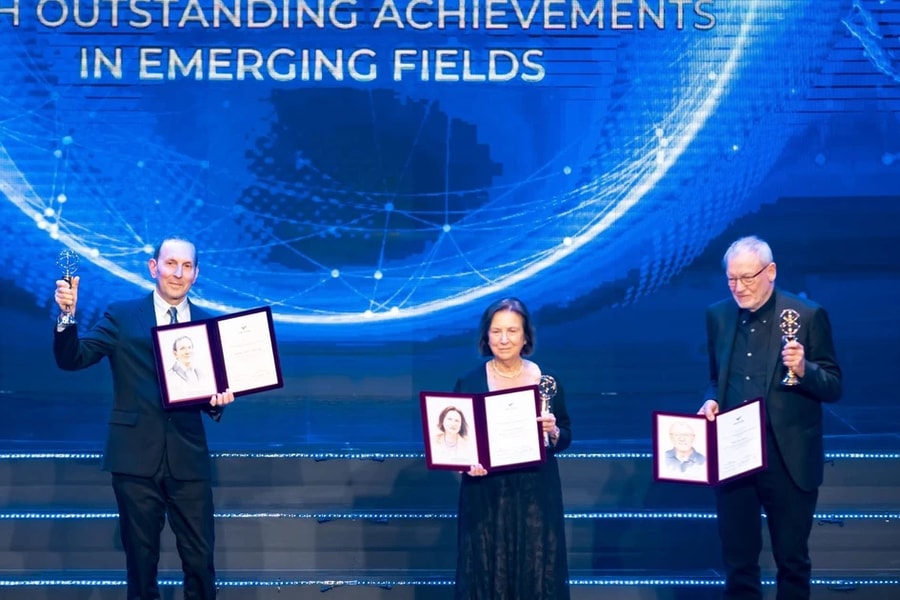 Chủ nhân Giải thưởng VinFuture được vinh danh ở Giải thưởng Breakthrough 2025