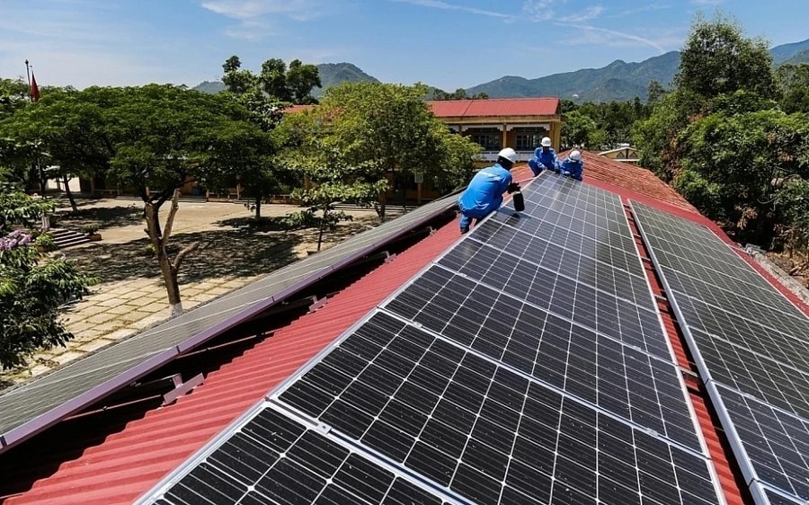 Tăng lượng bán điện mặt trời mái nhà để khuyến khích đầu tư