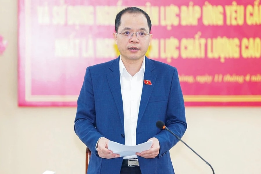 Có cơ chế cung cấp cơ sở dữ liệu sinh viên xuất sắc, cán bộ khoa học trẻ