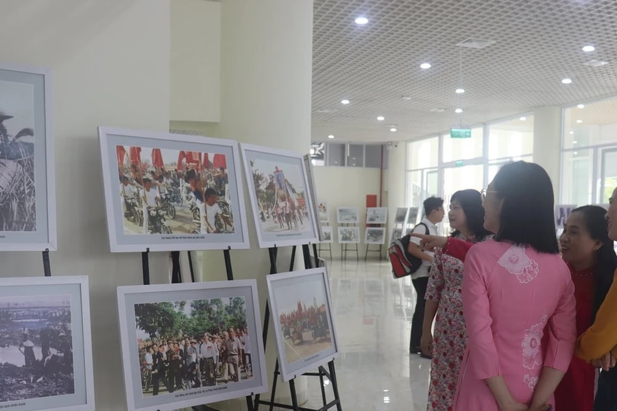 Triển lãm ảnh Bình Thuận sau 50 năm giải phóng