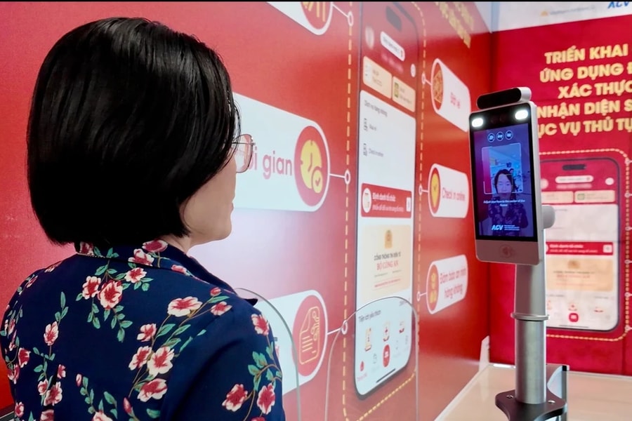 Vietnam Airlines tiên phong ứng dụng định danh và xác thực điện tử toàn trình trong thủ tục bay