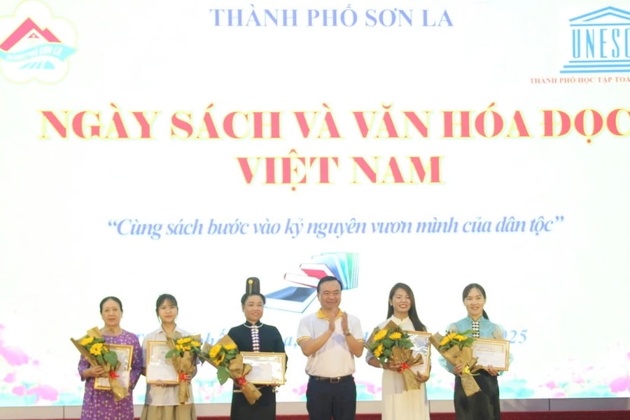 Thành phố Sơn La tổ chức nhiều hoạt động xây dựng cộng đồng học tập