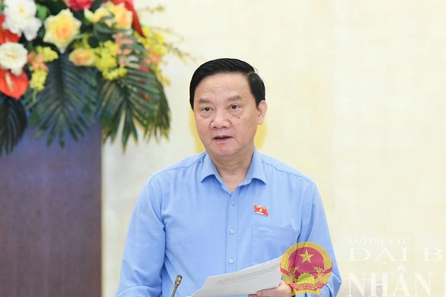 Phó Chủ tịch Quốc hội Nguyễn Khắc Định ký ban hành 2 Nghị quyết của Ủy ban Thường vụ Quốc hội