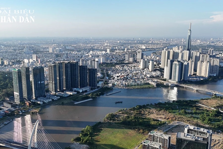 Tôn vinh 60 cá nhân tiêu biểu trong sự nghiệp xây dựng, bảo vệ và phát triển TP. Hồ Chí Minh