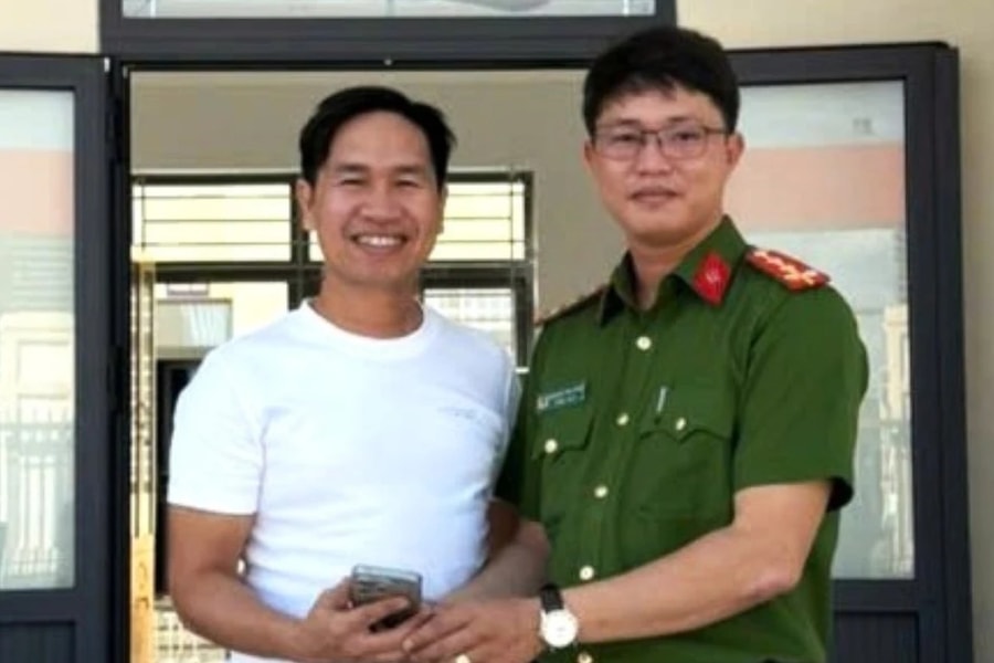 Đại úy công an ở Bình Thuận nhặt được điện thoại Iphone 16 trả người đánh mất