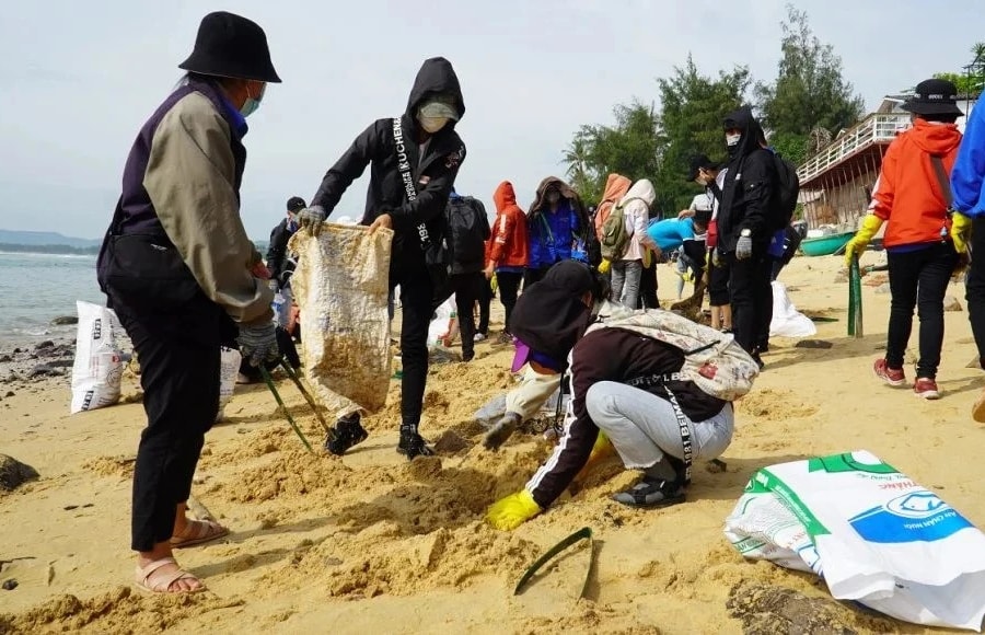 Phú Yên: Đồng bộ giải pháp giảm rác thải nhựa, chú trọng bảo vệ môi trường biển