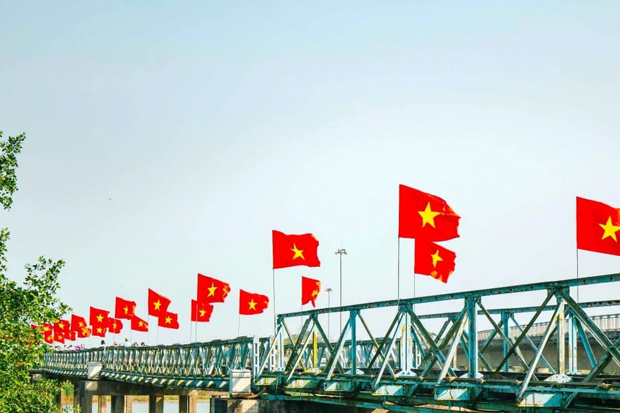 Để cờ Tổ quốc tung bay ở vĩ tuyến 17