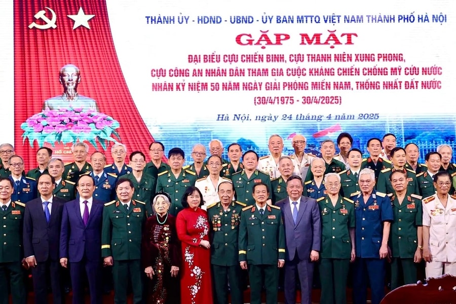 Hà Nội: Gặp mặt đại biểu cựu chiến binh, cựu thanh niên xung phong, cựu công an nhân dân