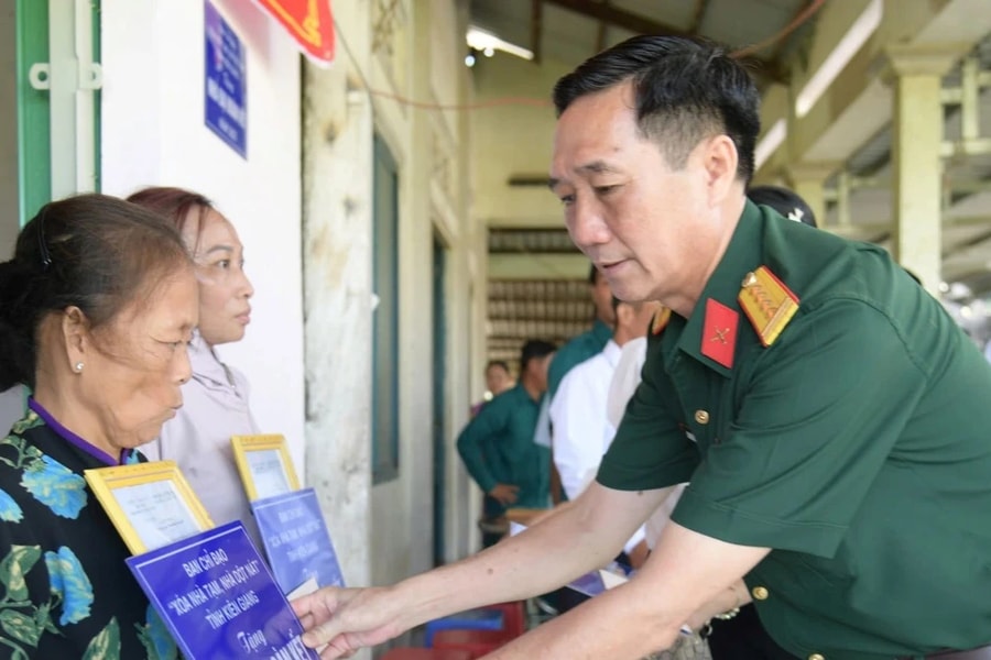 Bộ CHQS Kiên Giang hoàn thành mục tiêu xóa 100 căn nhà tạm, nhà dột nát