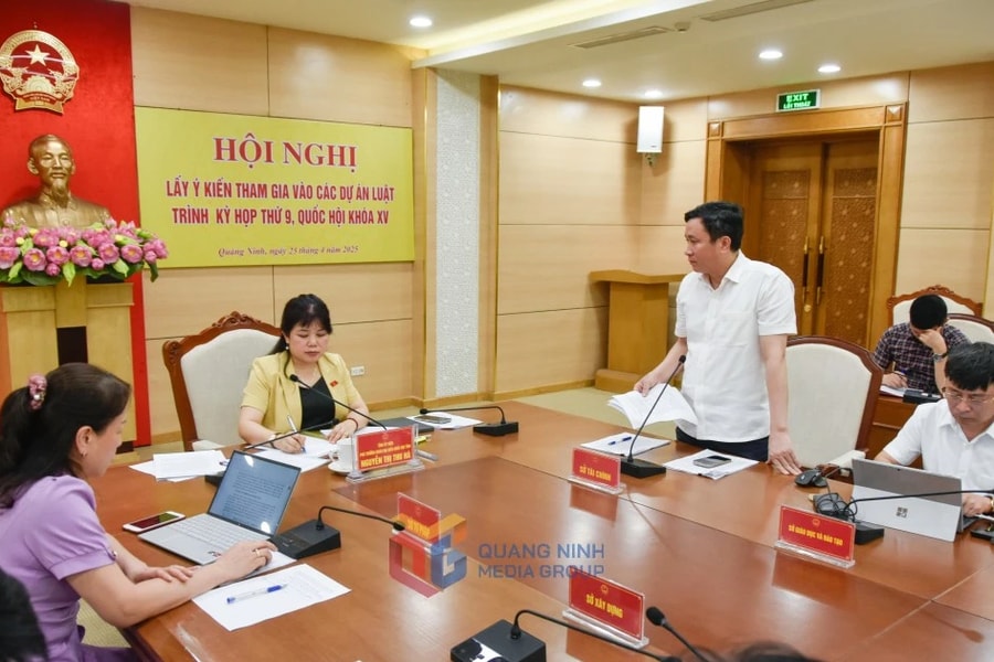 Đoàn ĐBQH tỉnh Quảng Ninh lấy ý kiến tham gia vào các dự án luật trình Kỳ họp thứ Chín