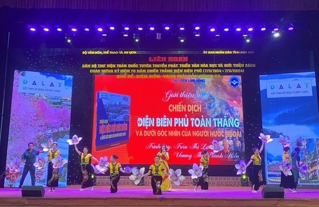 Cán bộ thư viện sẽ thi giới thiệu sách chủ đề "Bản hùng ca đất nước"