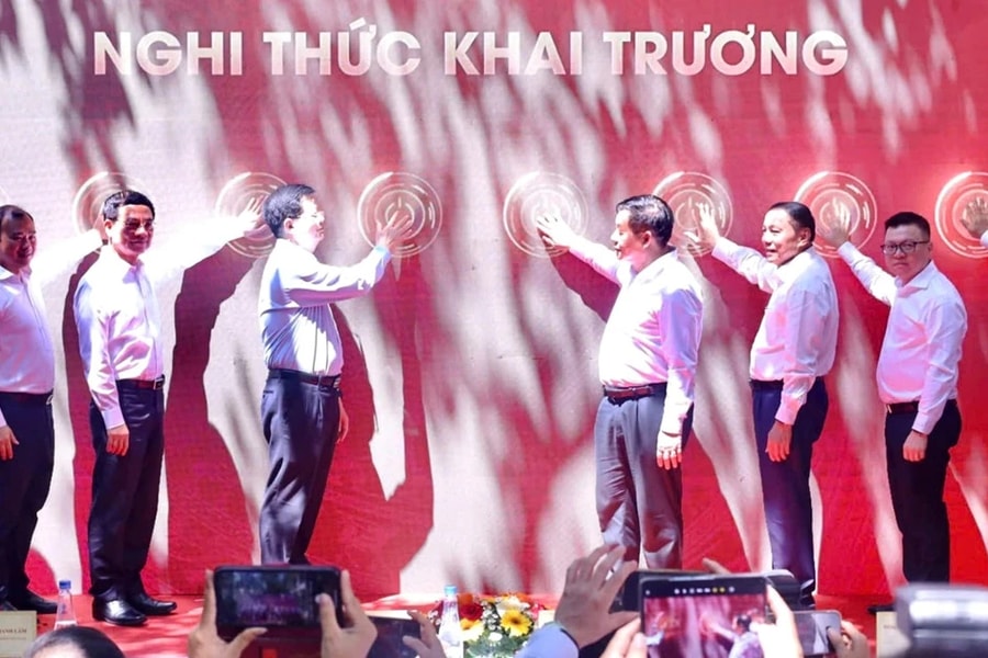 Khai trương Trung tâm Báo chí phục vụ Lễ kỷ niệm 50 năm Ngày Giải phóng miền Nam