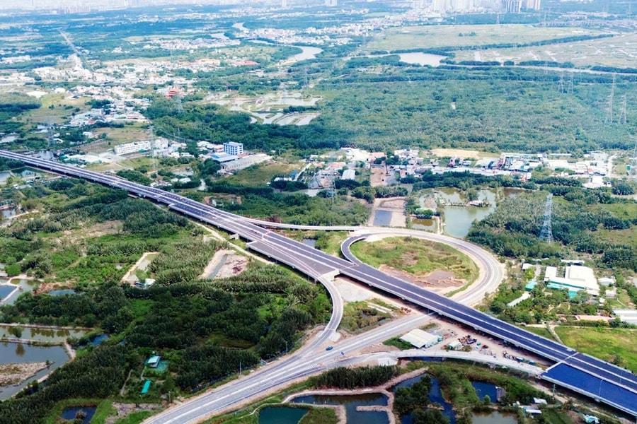 Điều chỉnh giao thông tạm thời một số tuyến cao tốc Bến Lức - Long Thành