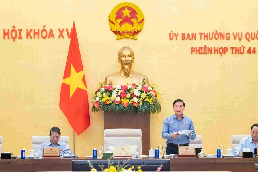 Cho ý kiến về dự án Luật sửa đổi, bổ sung một số điều của Luật Quốc tịch Việt Nam