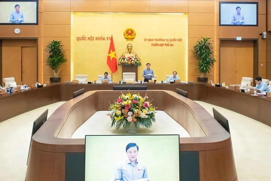 Đề nghị thống nhất một chế độ công vụ từ Trung ương đến cấp xã 