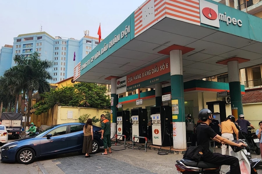 Lùi thời gian điều hành giá xăng dầu sau kỳ nghỉ lễ 