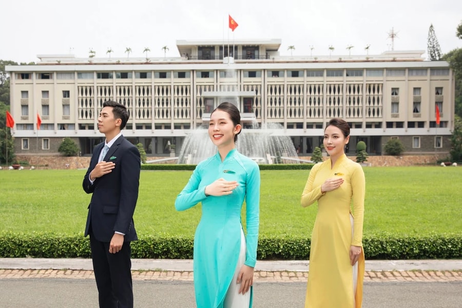 Vietnam Airlines ra mắt gói sản phẩm biểu tượng "Vàng Son 30" và "Glory 30" nhân dịp kỷ niệm 30 năm thành lập