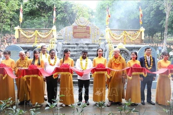 Tổng thống Sri Lanka Anura Kumara Dissanayaka thăm chùa Bái Đính