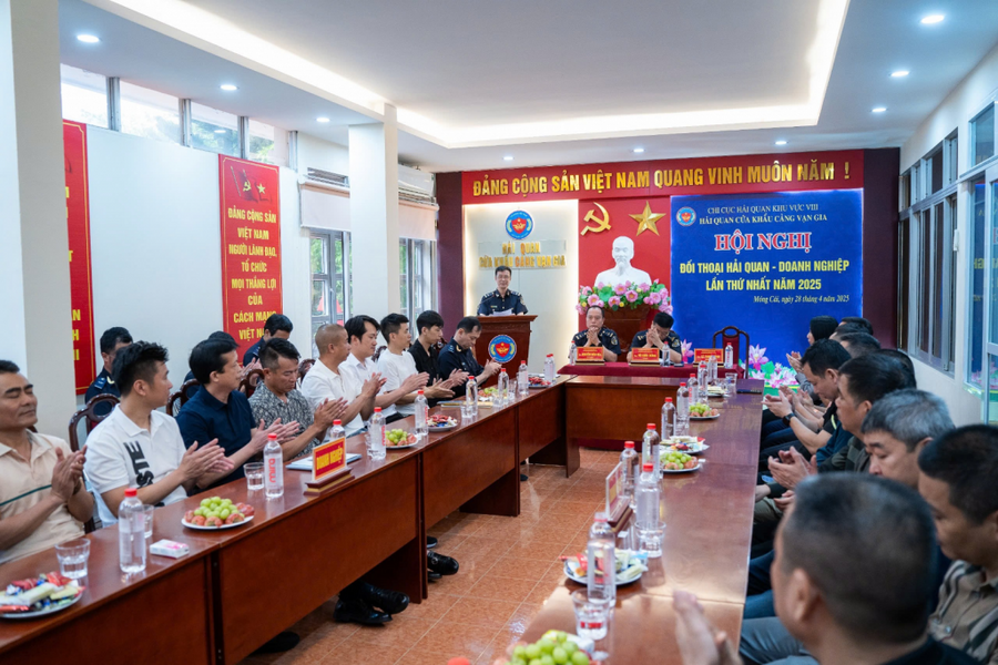 Hải quan cửa khẩu cảng Vạn Gia tổ chức Hội nghị đối thoại Hải quan - Doanh nghiệp