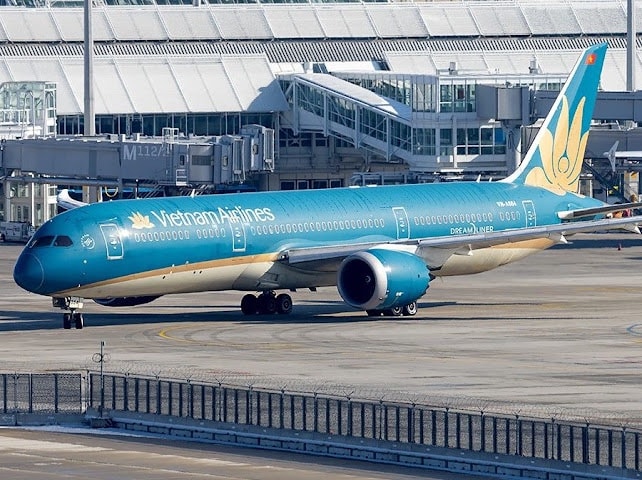 Vietnam Airlines chuyển hướng hạ cánh hỗ trợ hành khách gặp vấn đề sức khỏe