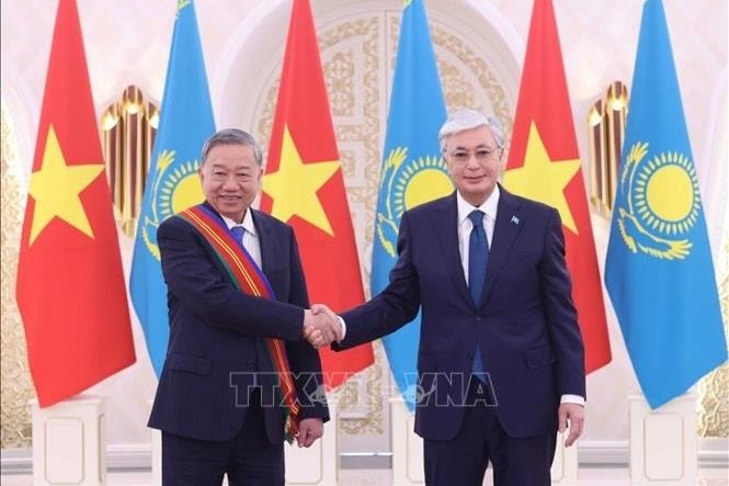 Tổng Bí thư Tô Lâm nhận Huân chương Hữu nghị Dostyk hạng nhất